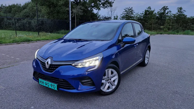 Renault Clio TCe 100 Zen — Foto 1/8